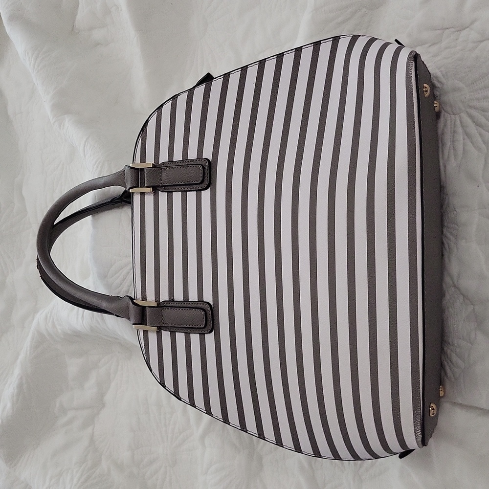 Boutique handbag